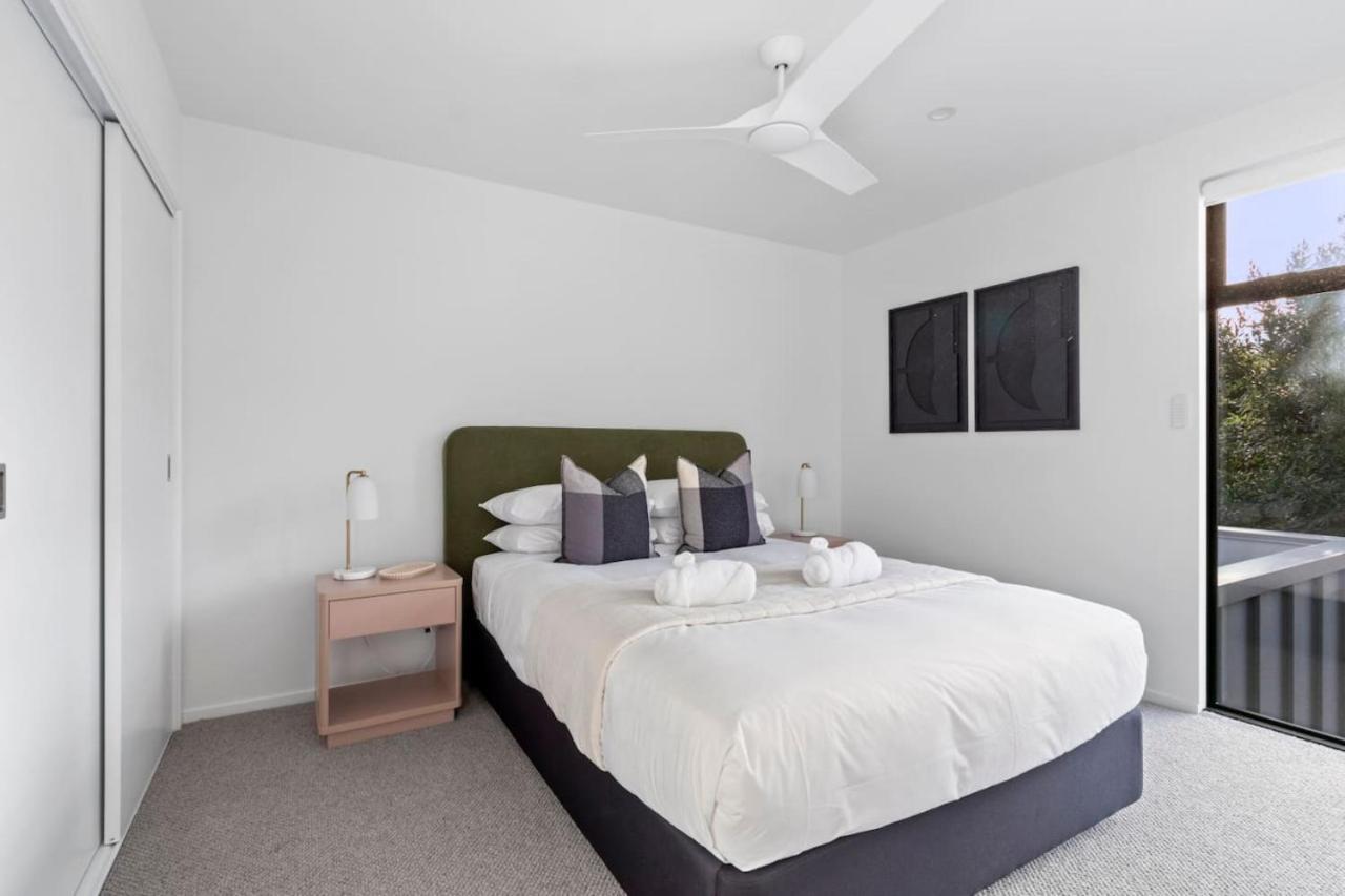 Holiday home Luxury Living With Views -by Kosh Bnb Hamilton
